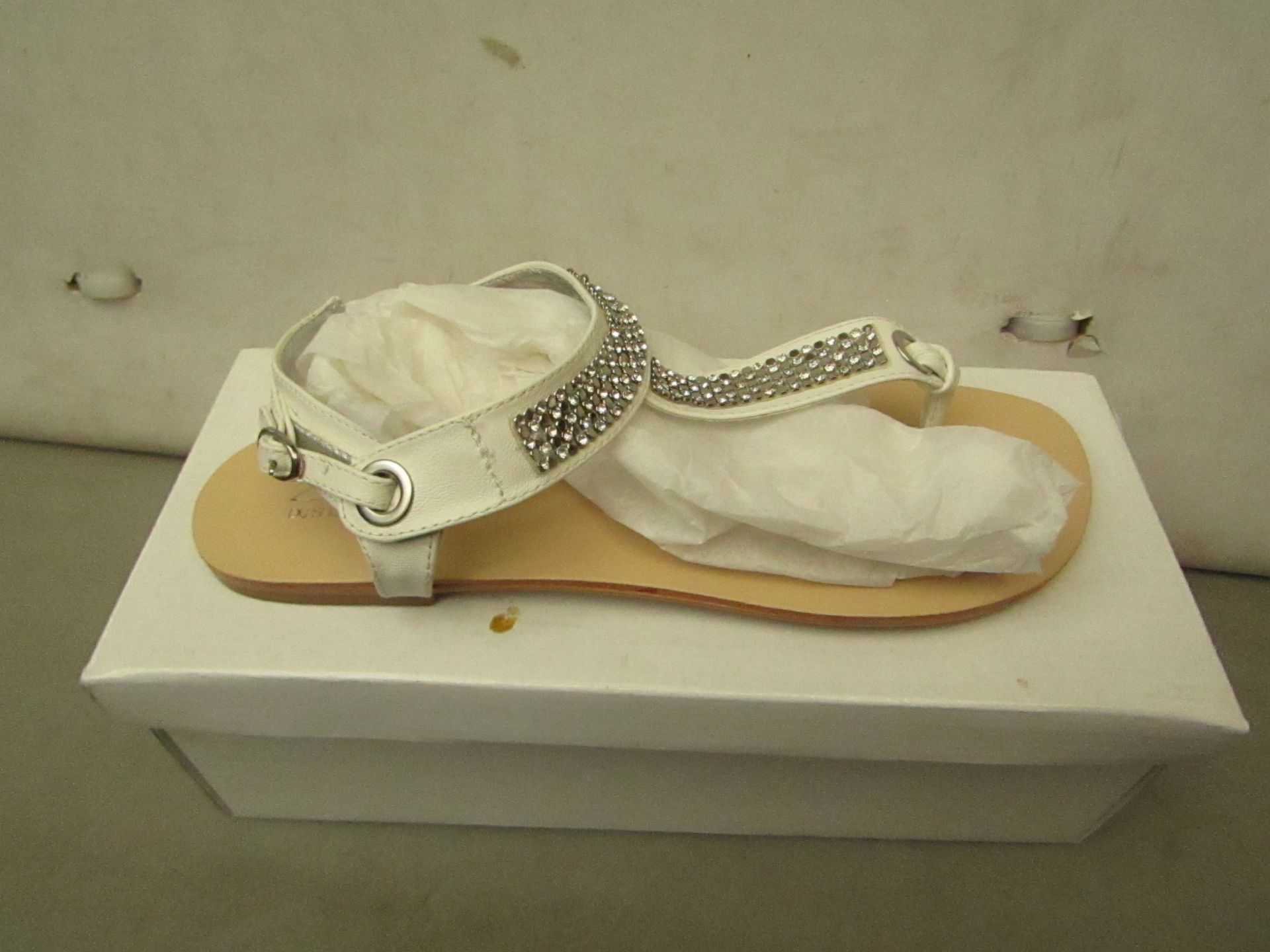 Shalamar Zaif Size 6 Ladies Shoes. New & Boxed. See Image for Design