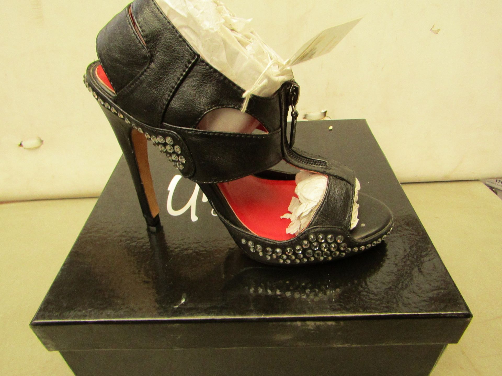 Unze by Shalamar Size 6 Ladies Shoes. New & boxed see image for design