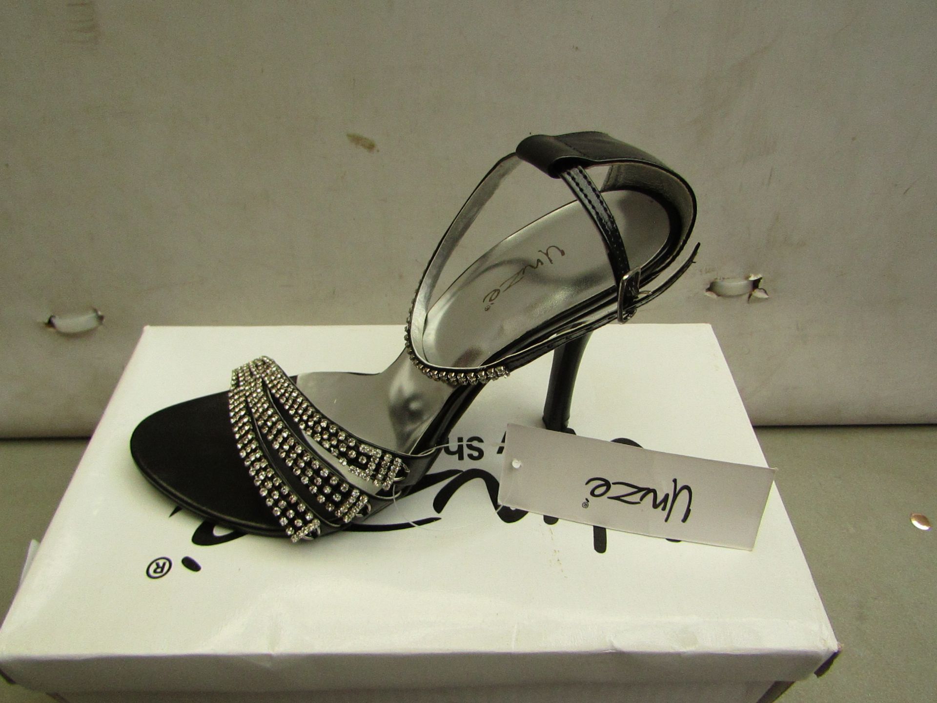 Unze by Shalamar Size 5 Ladies Shoes. New & boxed see image for design