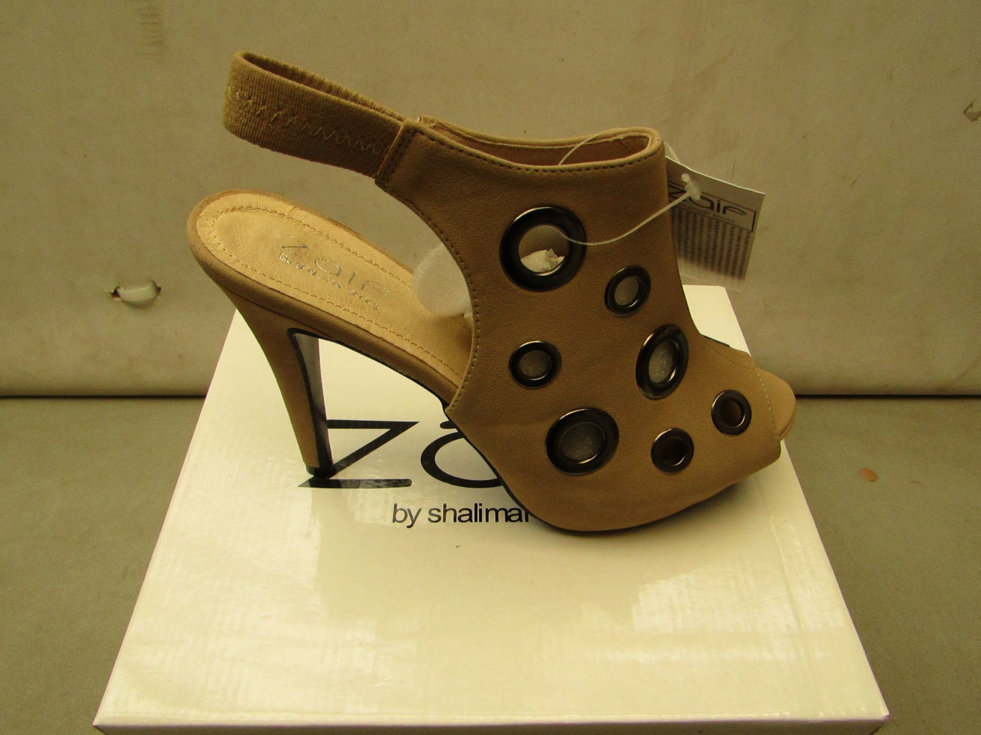 Zaif by Shalamar ladies Suede and eyelet Shoes size 7 new & boxed see image for design