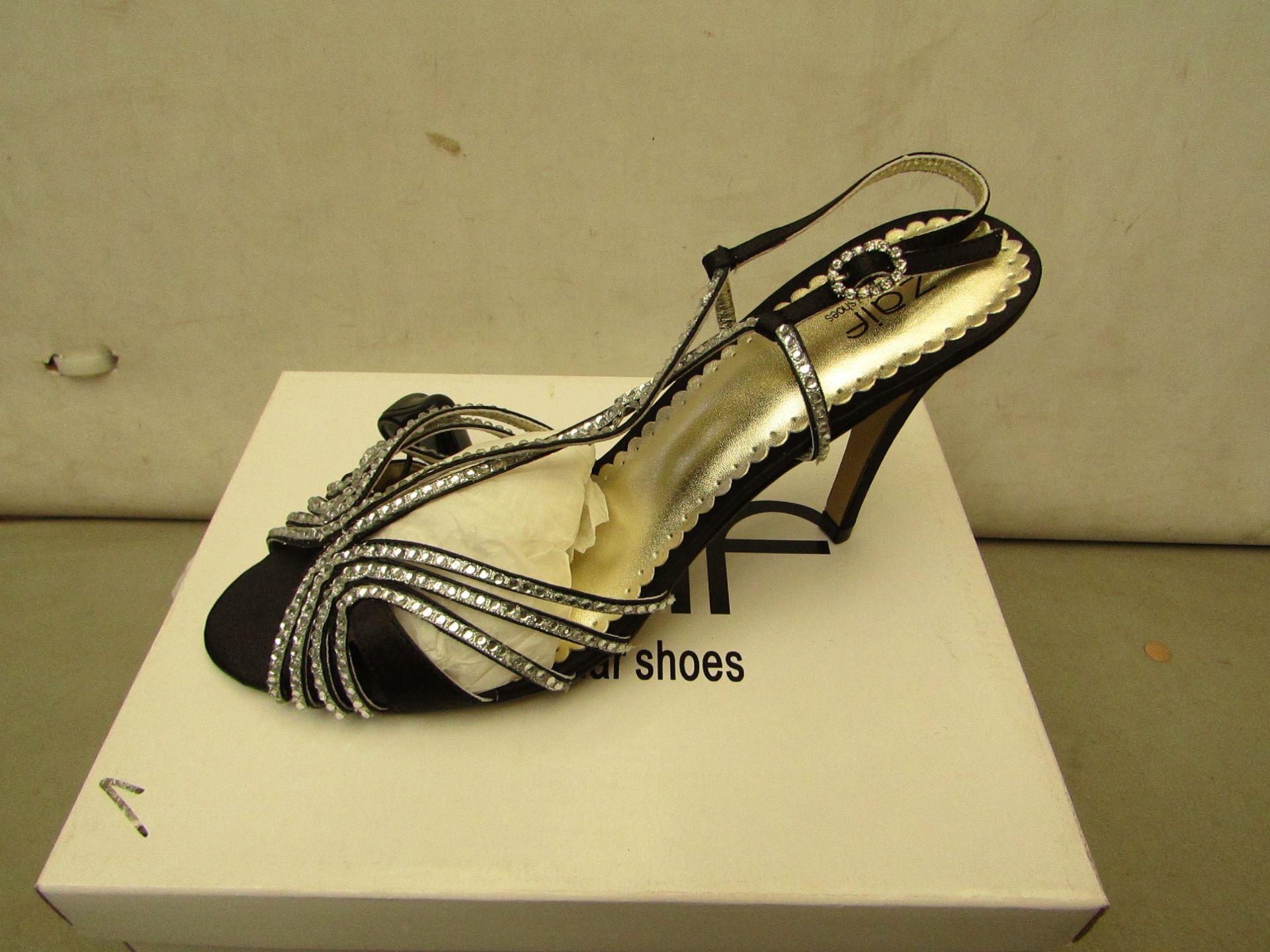 Unze by Shalamar Size 7 Ladies Shoes. New & boxed see image for design