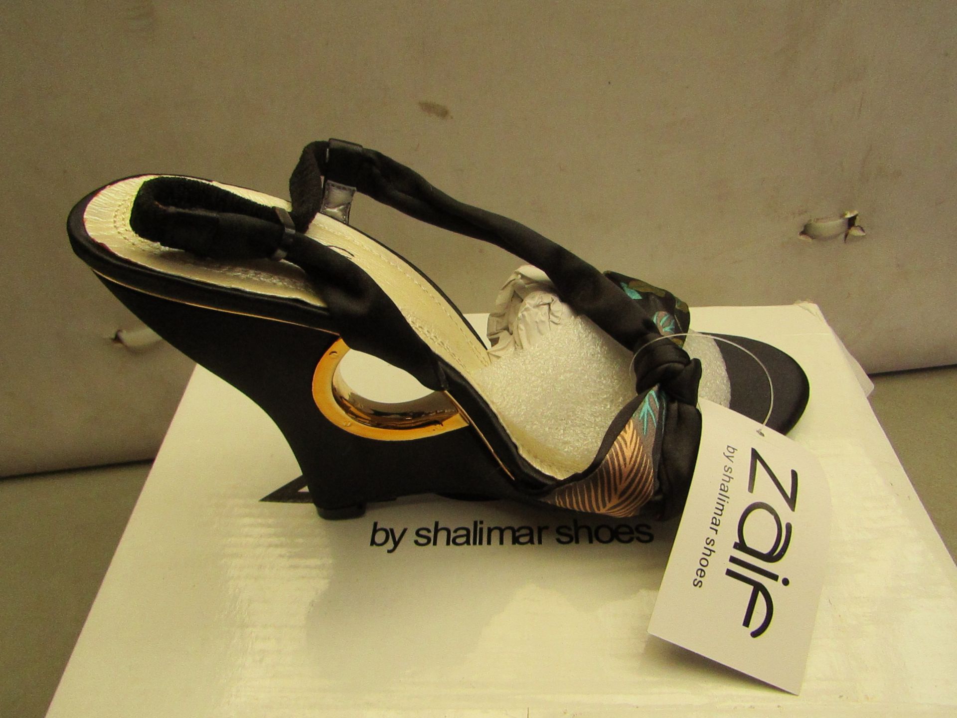 Shalamar Zaif Size 6 Ladies Shoes. New & Boxed. See Image for Design