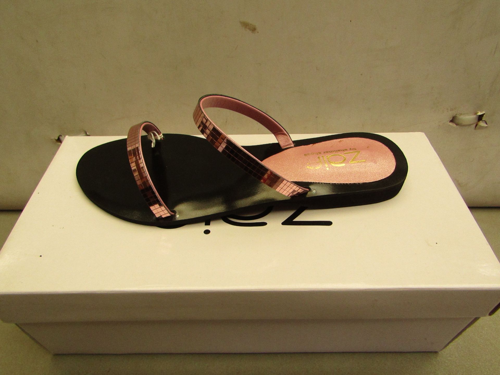 Zaif by Shalamar Ladies Sandals size 4 new & boxed see image for design