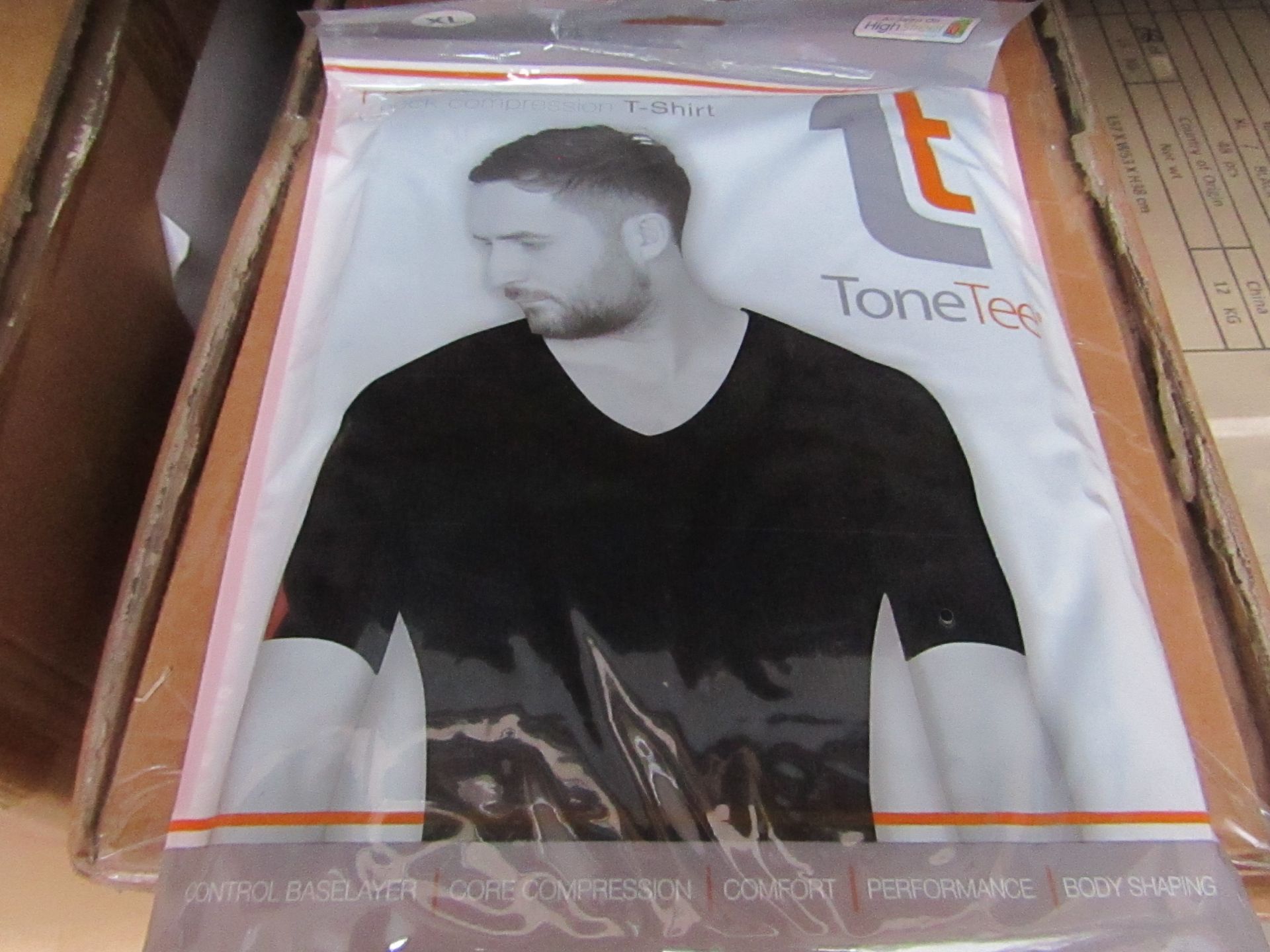 | 48x | TONE TEE V NECK COMPRESSION T-SHIRT BLACK XL | PACKAGED & BOXED | SKU 1508038582739 | RRP £