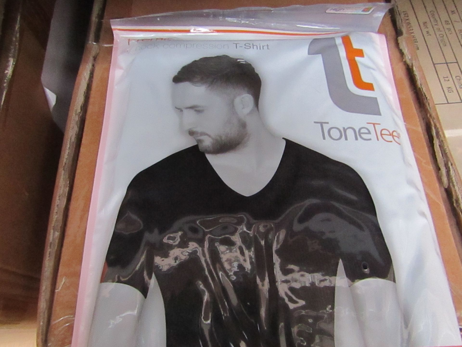 | 48x | TONE TEE V NECK COMPRESSION T- SHIRT BLACK 3XL | PACKAGED & BOXED | SKU 1508038582739 |