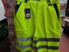 ST WorkWear - Hi-Vis Yellow PolyCotton Shorts - Size Medium - All New & Packaged.