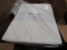 1 x Swoon Boole King White & Pink Duvet Set 200 Thread Count 100% Cotton new & packaged see image