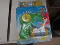 3 packs of 3 Bubble Guns with Solution. New & Packaged
