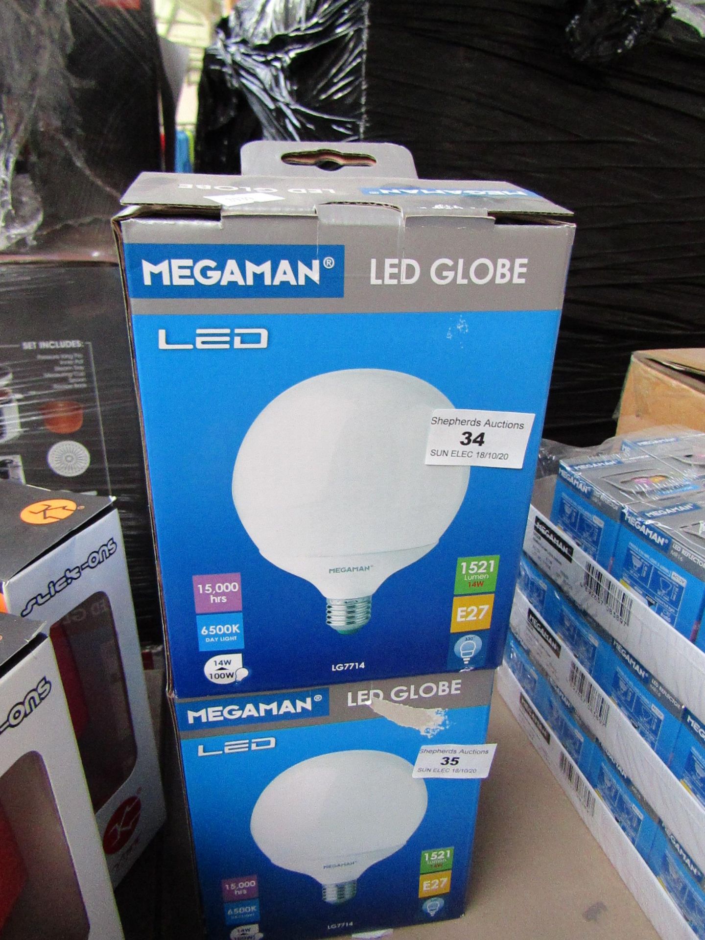 1x Megaman LED globe bulb, new and boxed. 15,000Hrs / E27 / 1521 Lumens