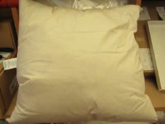 | 2X | UNBRANDED FEATHER FILLED CUSHION INNERS | UNUSED |