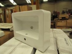 Standard wash basin 600 x 440mm, new and boxed. BAS1001