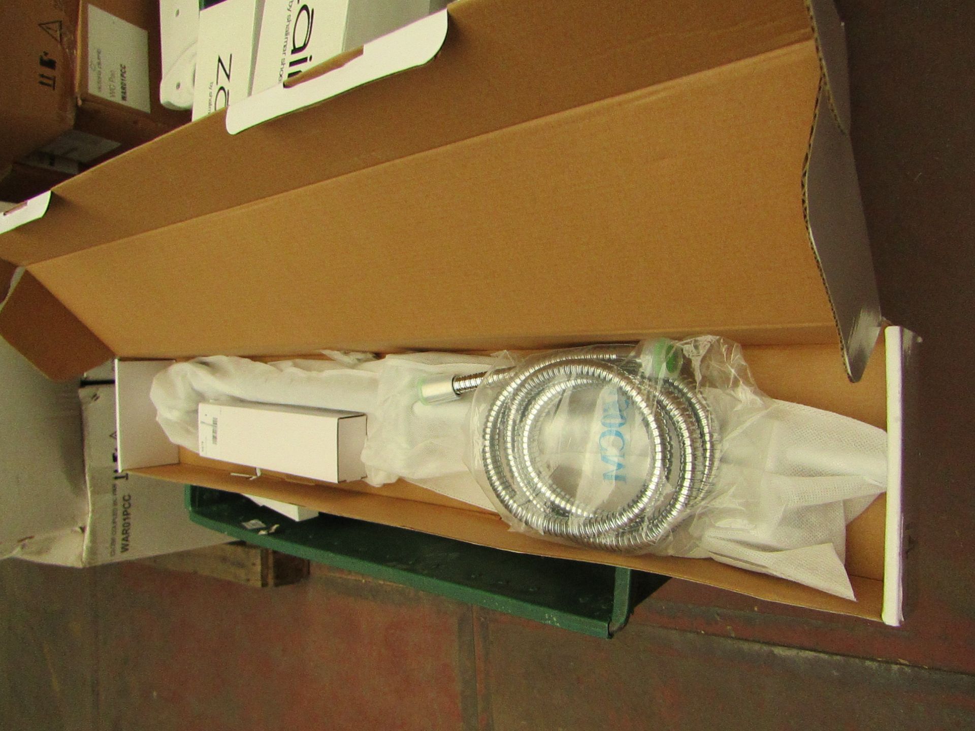 Shower slider rail kit, new and boxed. SR02LB