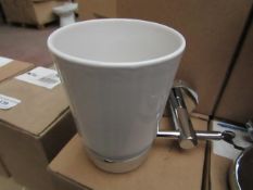 Ceramic tumbler holder, new and boxed. AFZ32