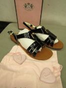 Ladies Juicie Coulture sandals, new size 10.