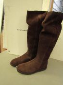 Scorah Pattullo Ladies Boots, new size 2