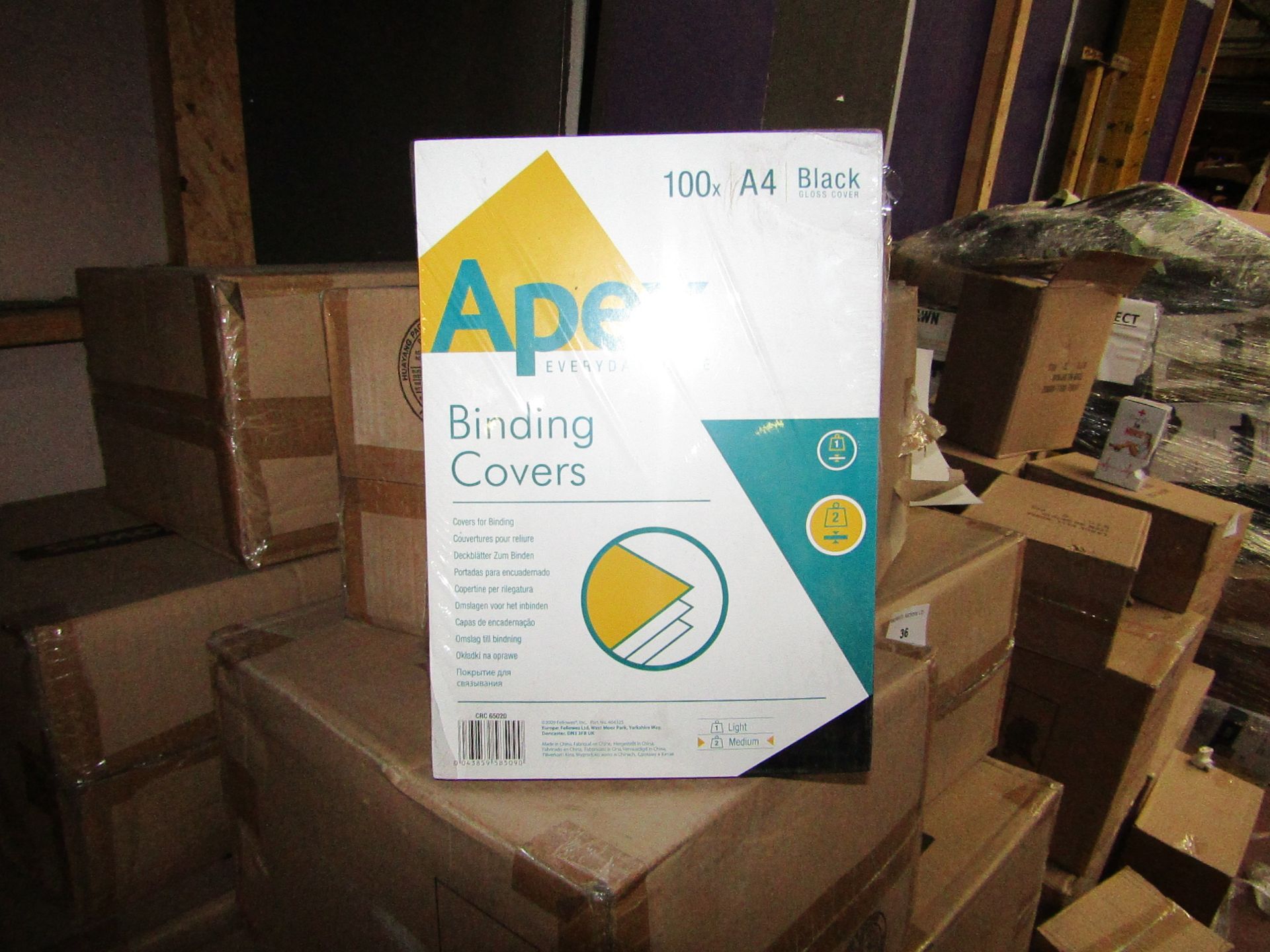 Pallet of approx 200 packs of 100 A4 Apex Binding covers, new