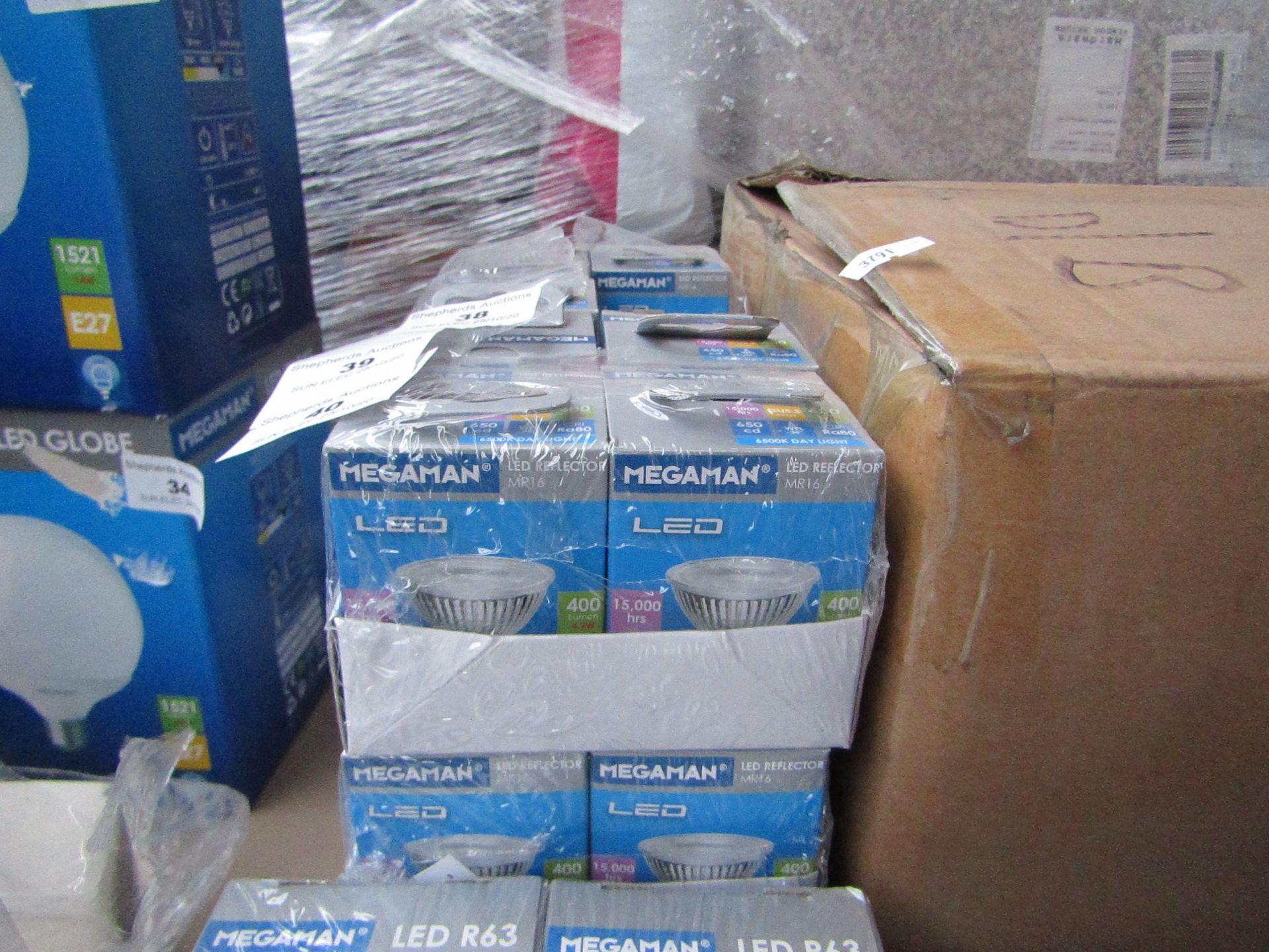 10x Megaman - LED Reflector MR16 Bulb, new and boxed. 15,000Hrs / GU5.3 / 400 Lumens