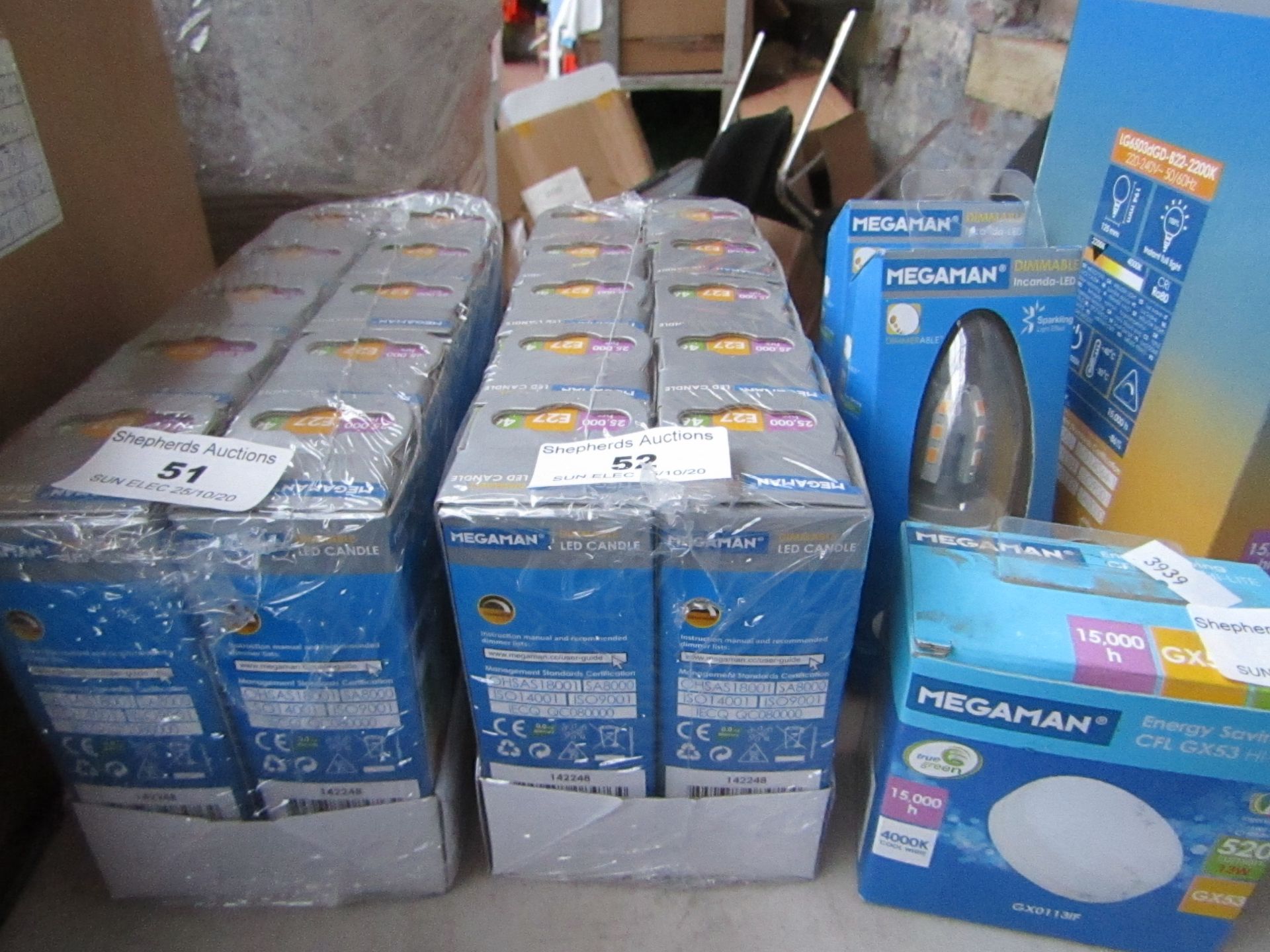 10x Megaman LED dimable candle lamp, new and boxed. 25,000Hrs / E27 / 250 Lumens