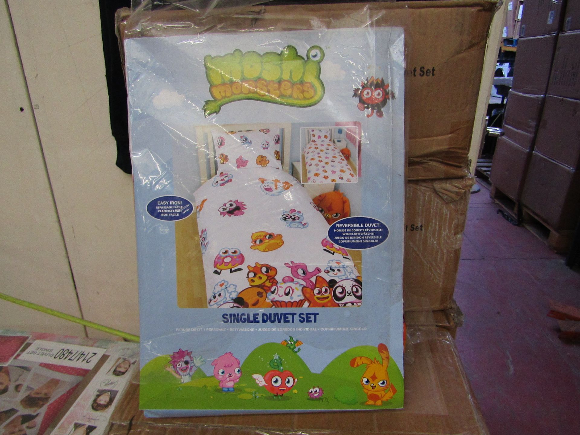 Moshi monsters Single Rotary Duvet Set. New & packaged