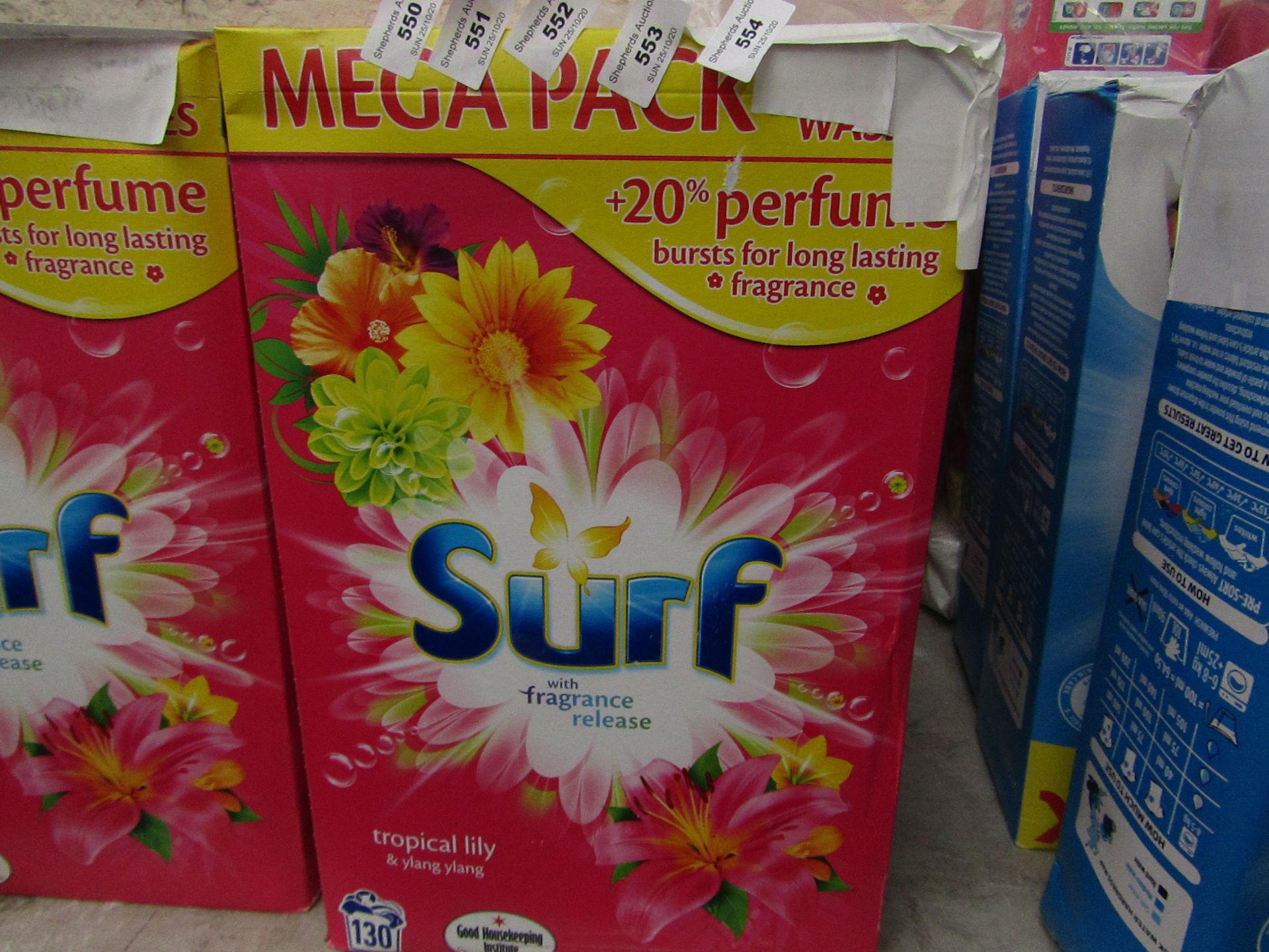 Mega 130 wash box ofSurf with fragrance release washing powder, has been damaged and resealed, still