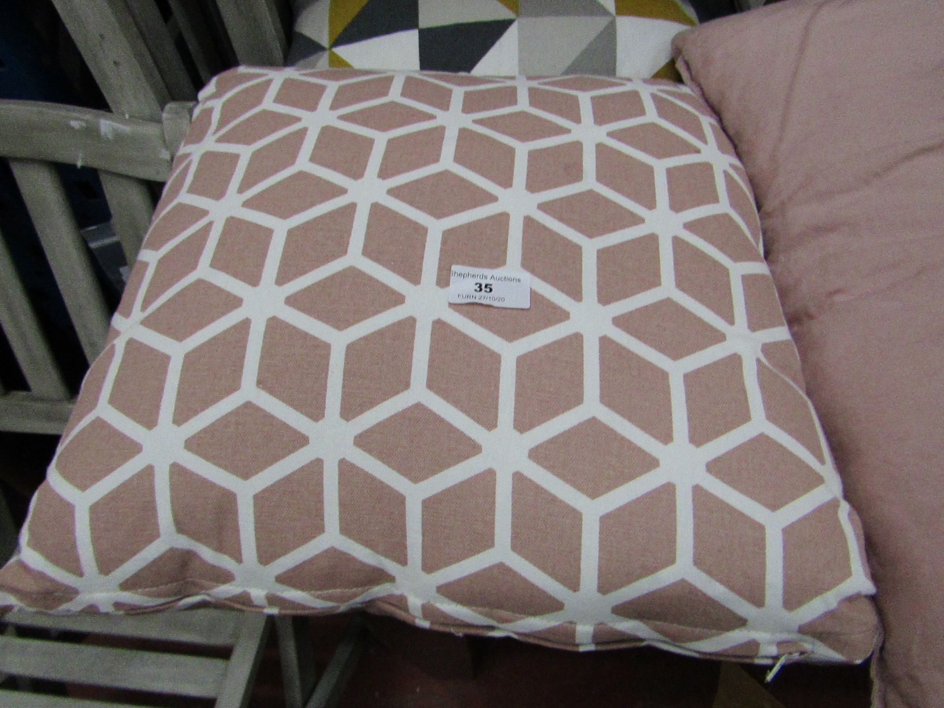 | 1X | MADE.COM SCATTER CUSHION | UNCHECKED MAY HAVE SLIGHT DIRTY MARKS |