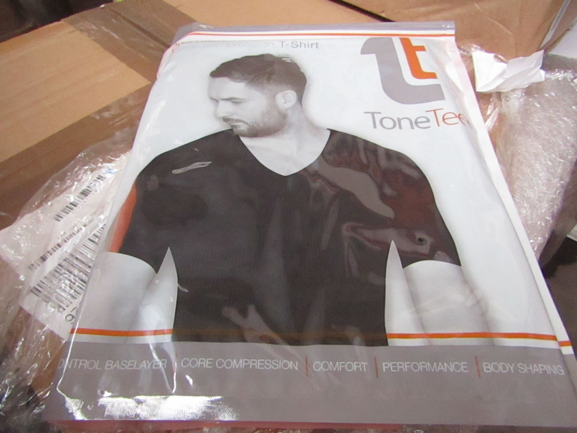 | 48x | TONE TEE V NECK COMPRESSION T-SHIRT BLACK XL | PACKAGED & BOXED | SKU 1508038582739 | RRP £