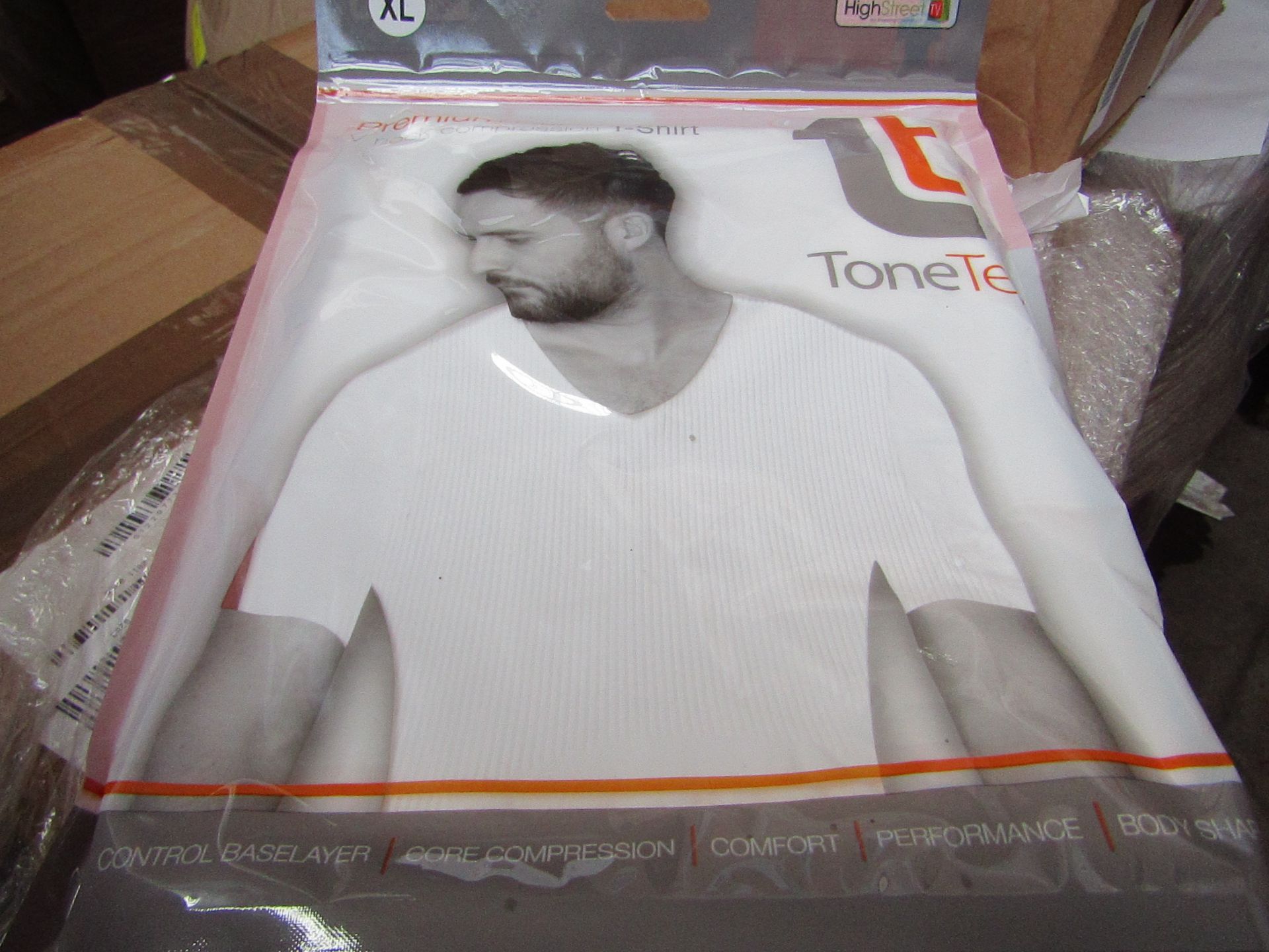 | 48x | TONE TEE V NECK COMPRESSION T-SHIRT WHITE XL | PACKAGED & BOXED | SKU 1508038582739 | RRP £