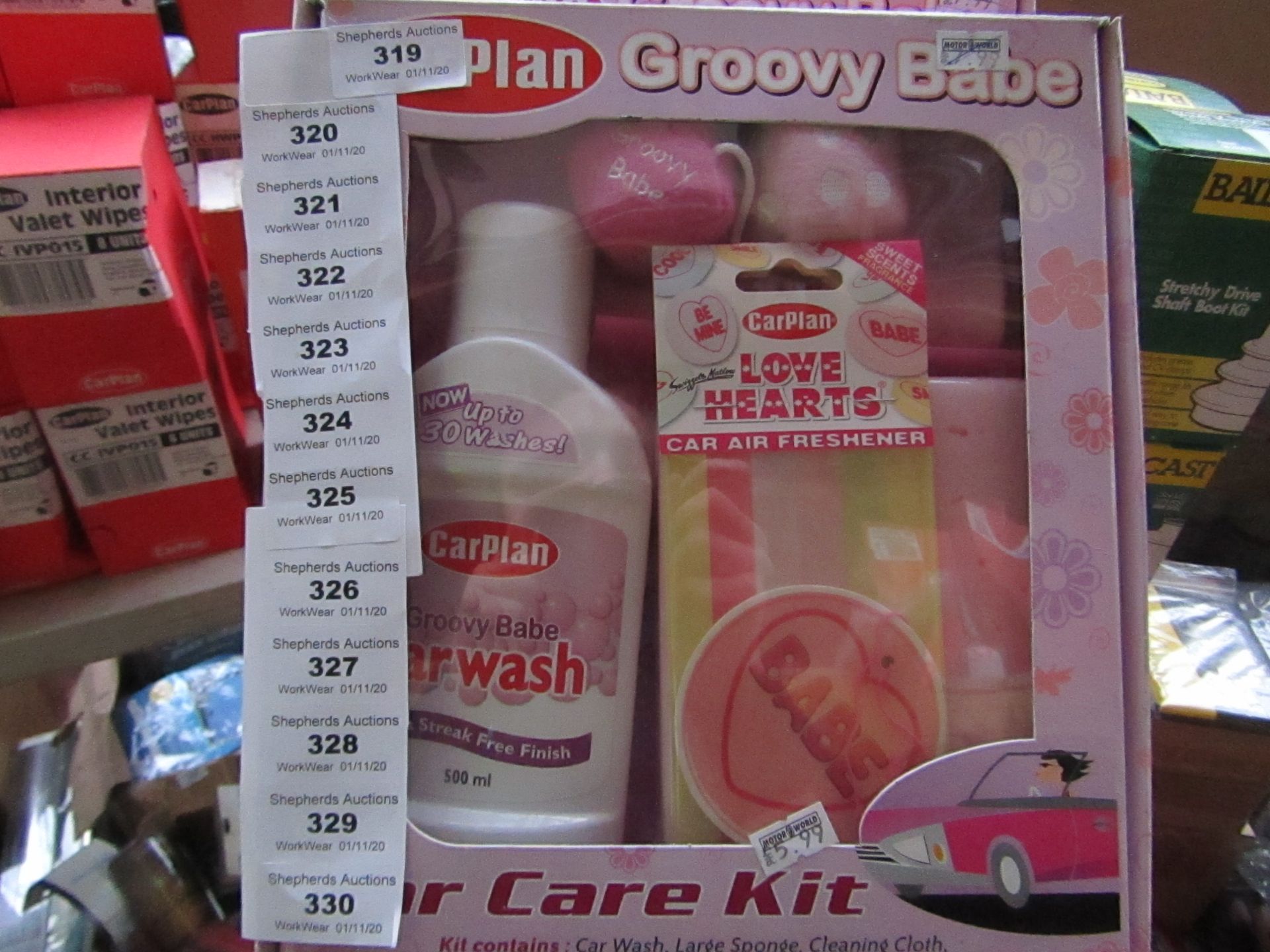 CarPlan - Groovy Babe Car Care Kit - Includes : Car Wash. Large Sponge. Cleaning Cloth. Babe Air