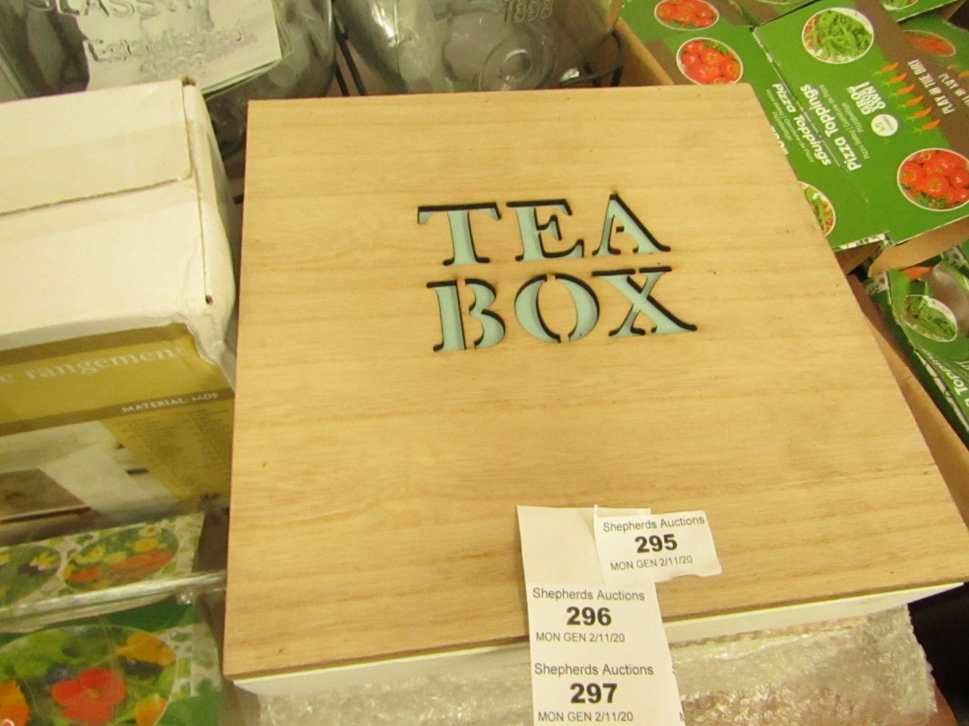 9 Compartment Tea Box 24x24cm - New.