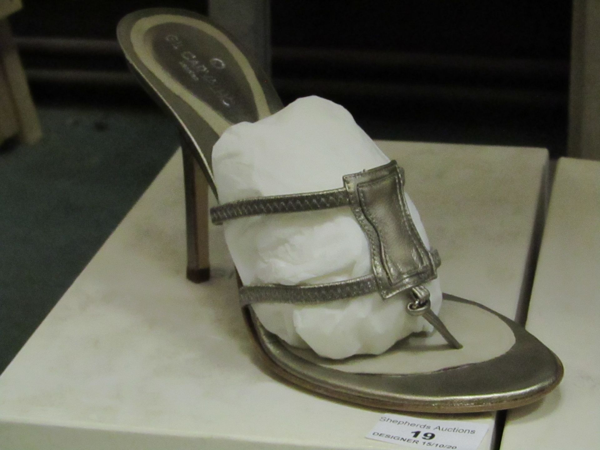 Gil Carvalho heels, size EU38, boxed.