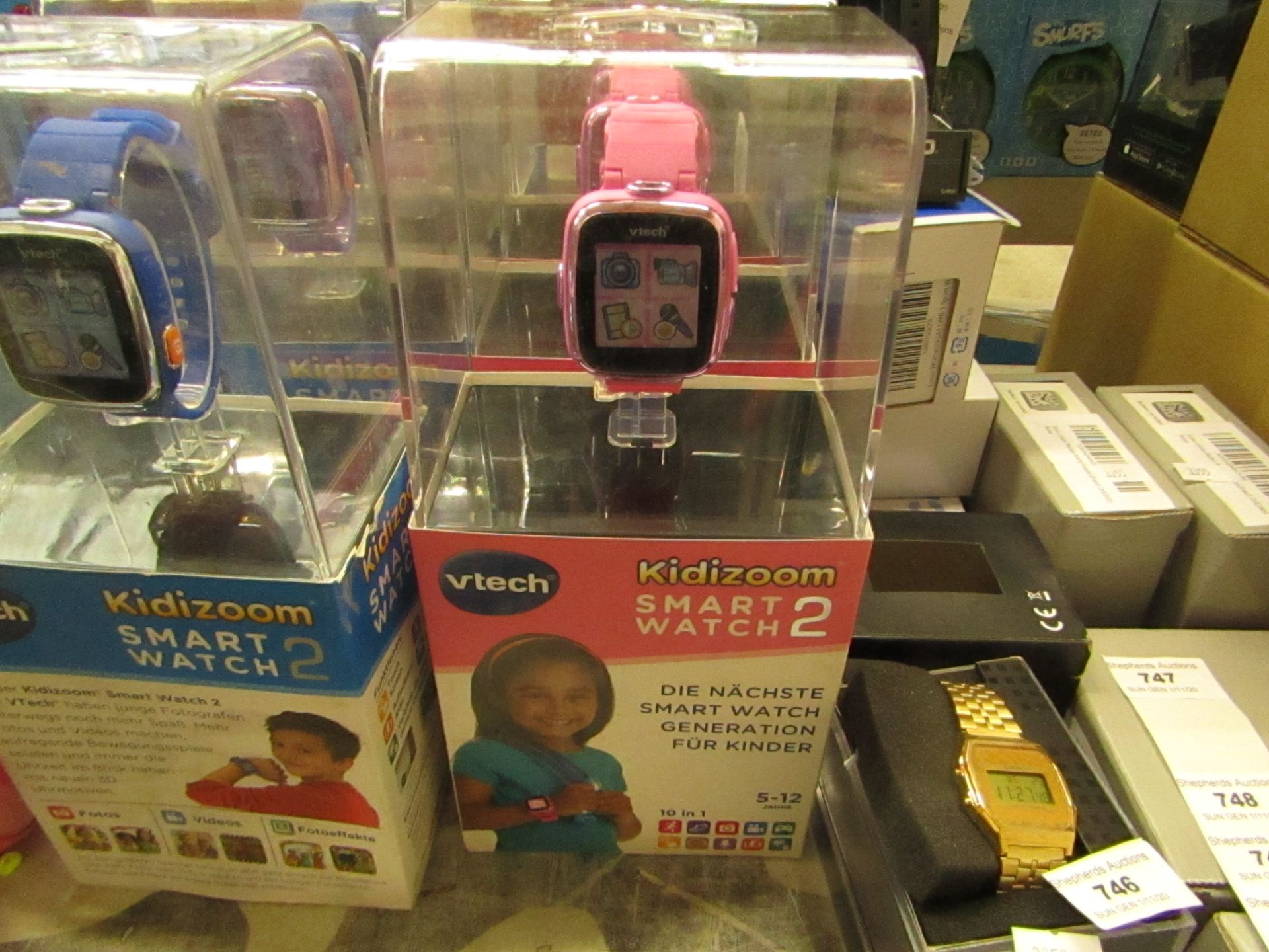 V tech Kiddie Zoom Smart watch 2, looks new nad unused in packaging, RRp Circa £40