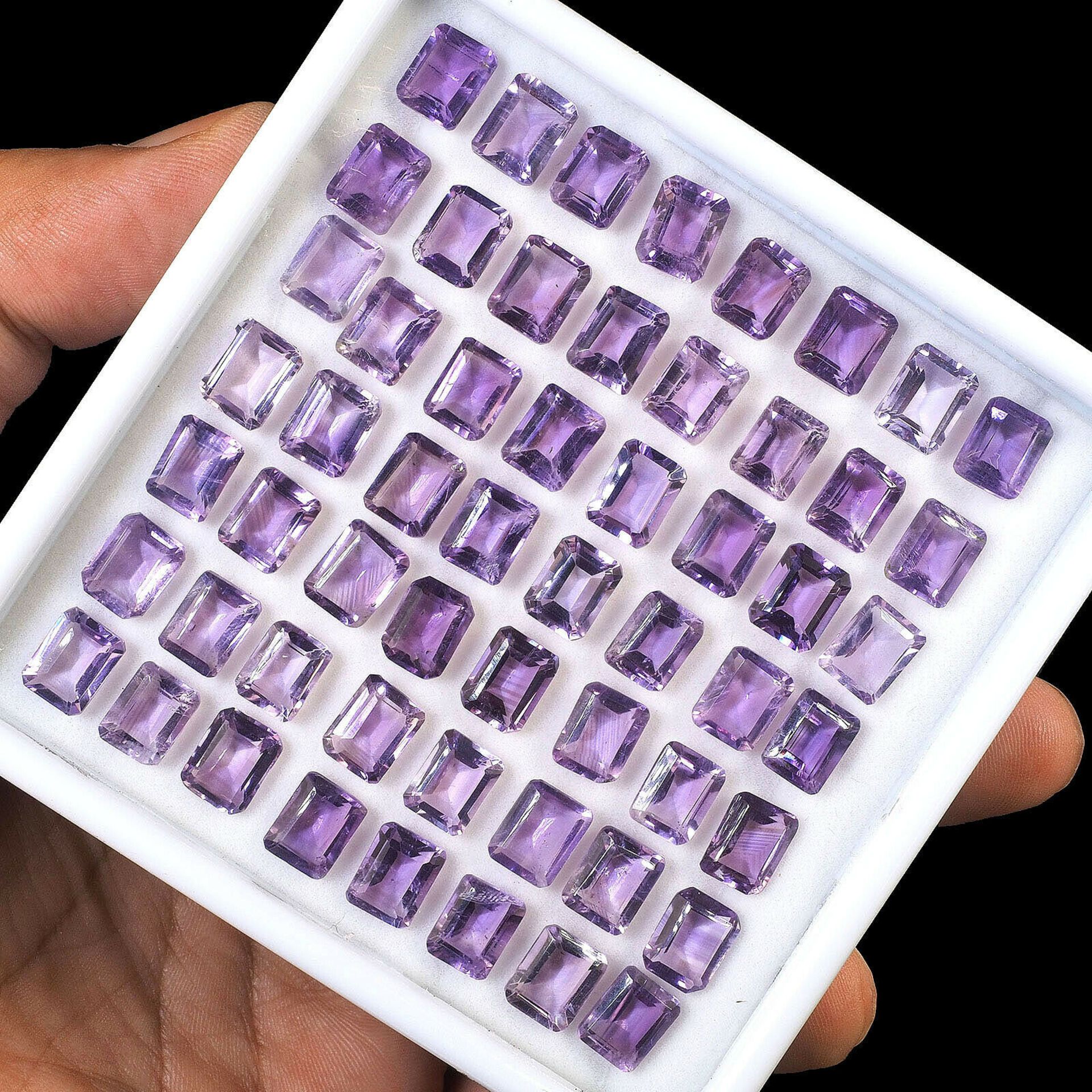 Natural Amethyst - 123.60 Carats - 72 pieces - size 8.5mm /9.00mm - average retail value £ 16,312.08