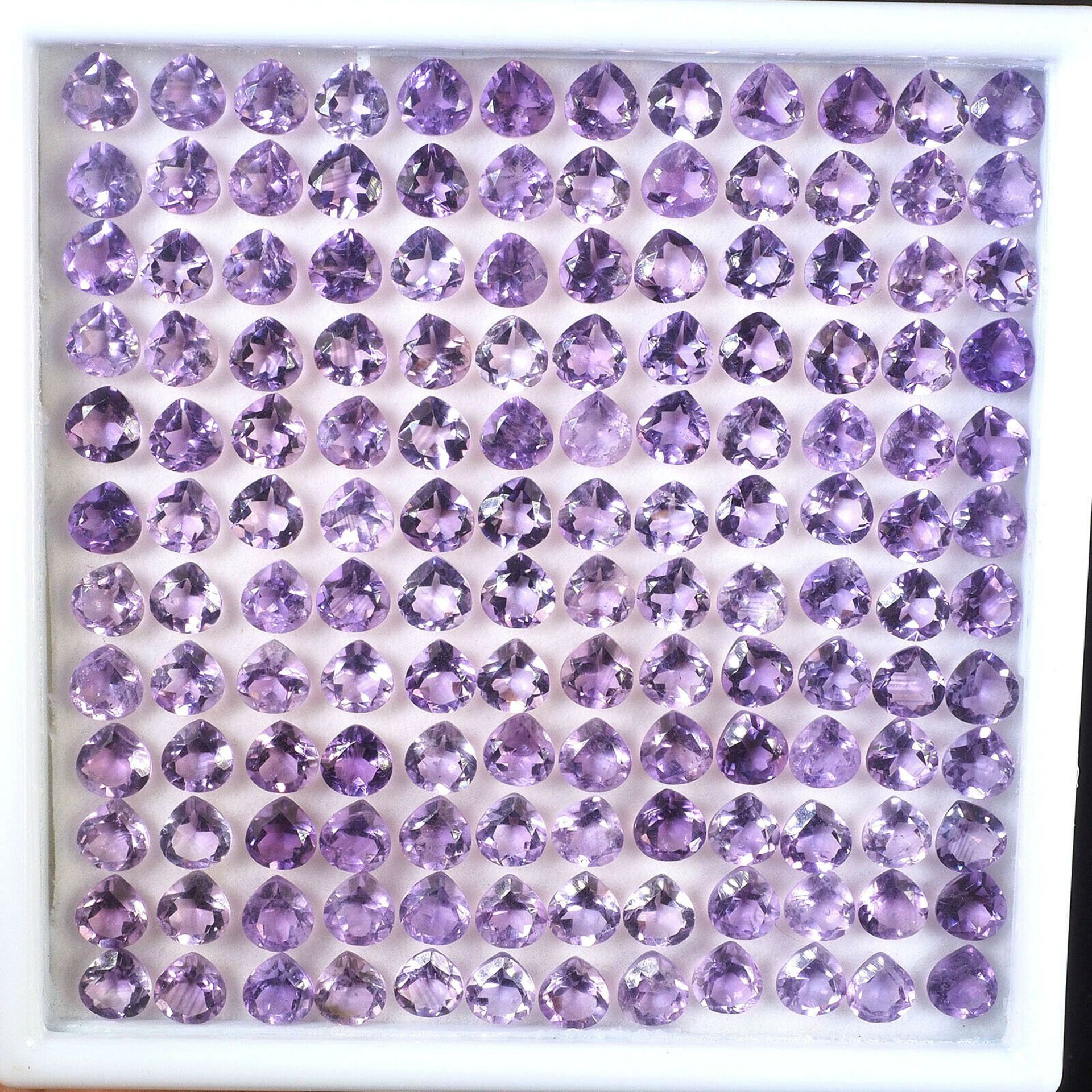 Natural Amethyst - 111.40 carats - 144 pieces - average retail value £9,618.03