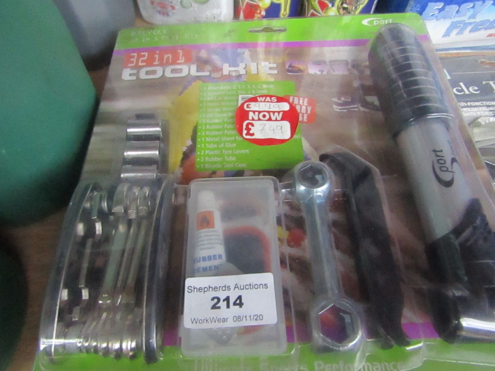 SportDirect - 32 in 1 Bicycle Tool Kit - Packaged.