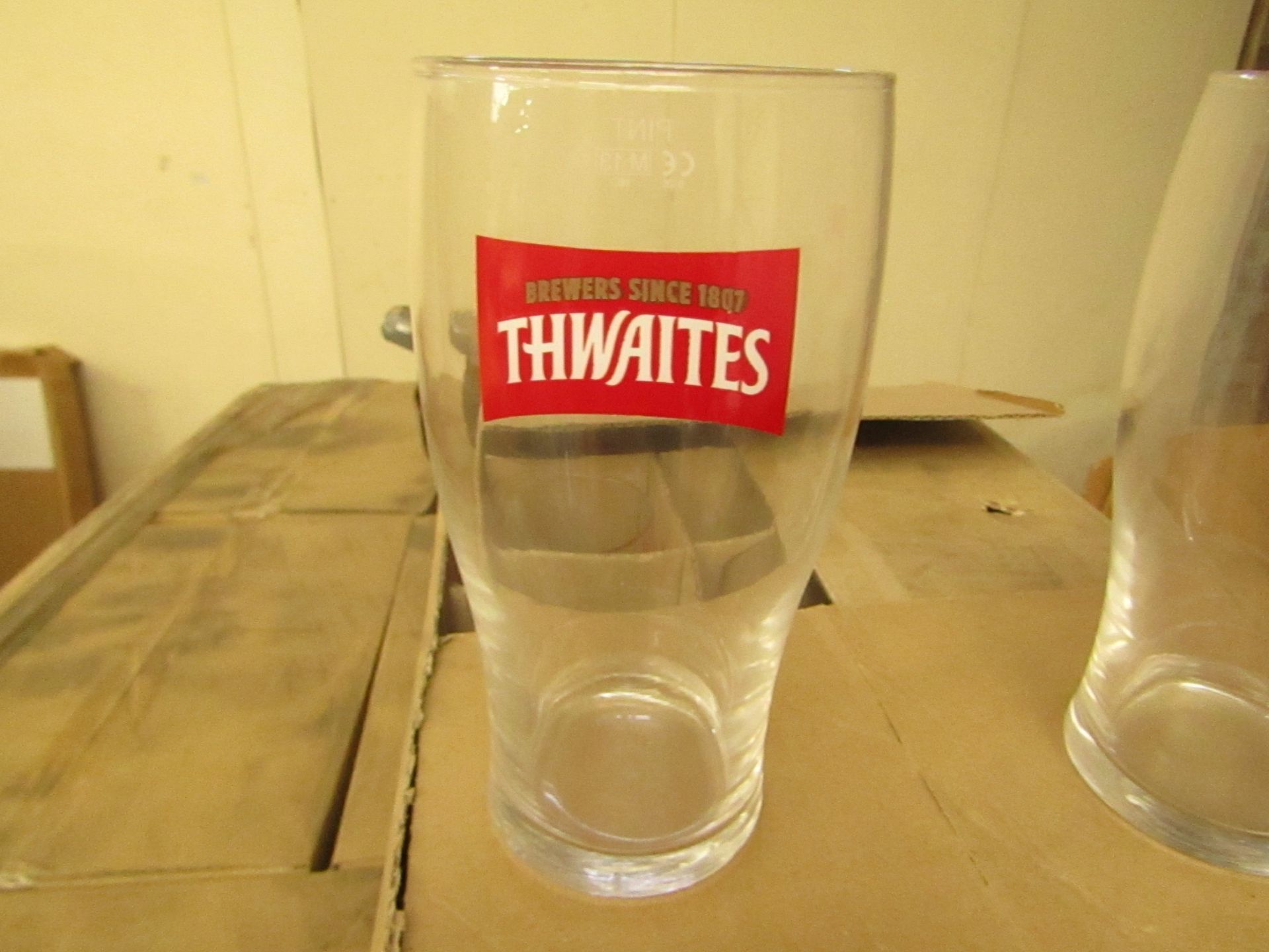 Box of 12x Thwaites Pint Glasses, new