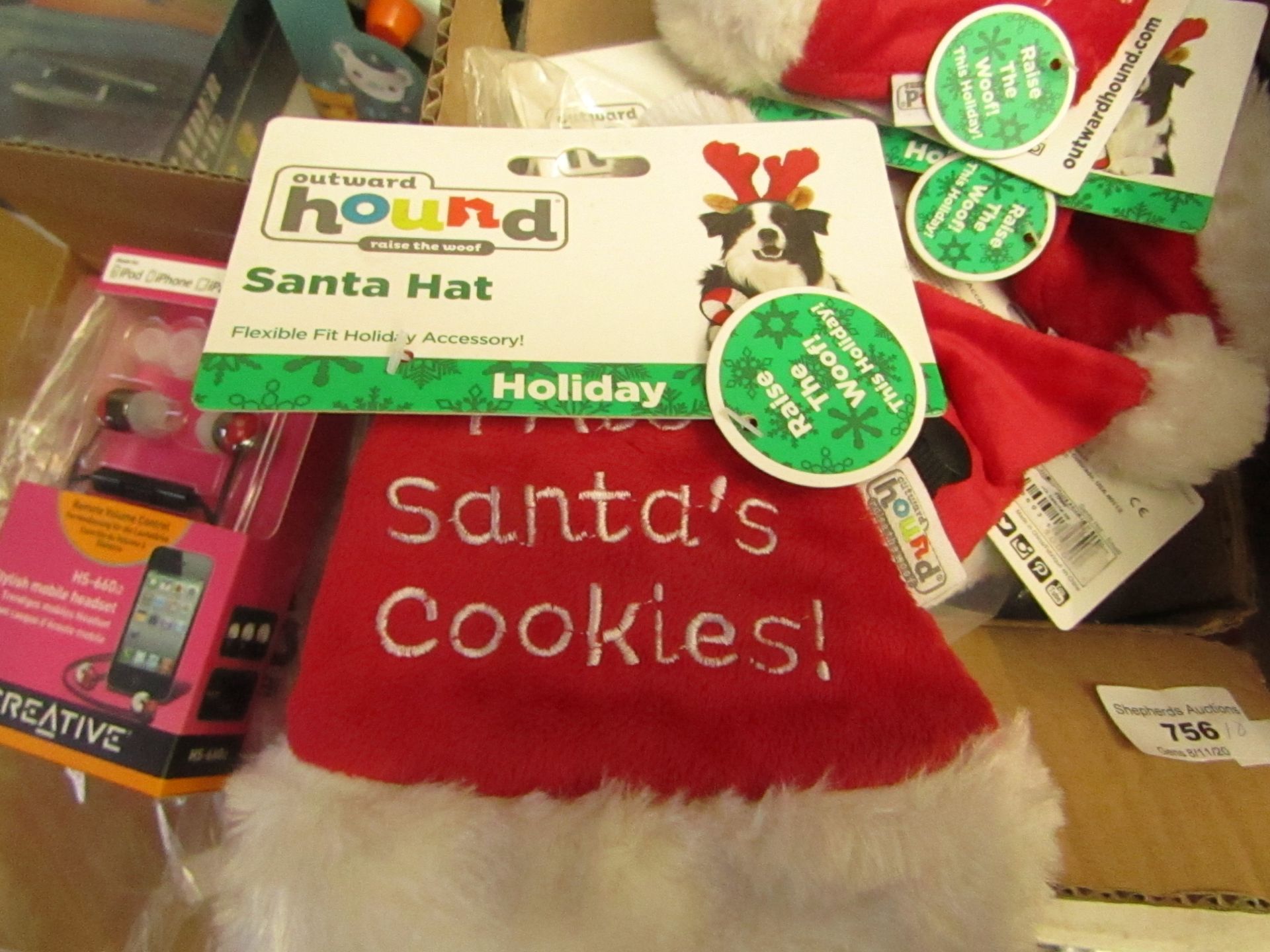 18x Outward Hound Dog Santa Hats, new