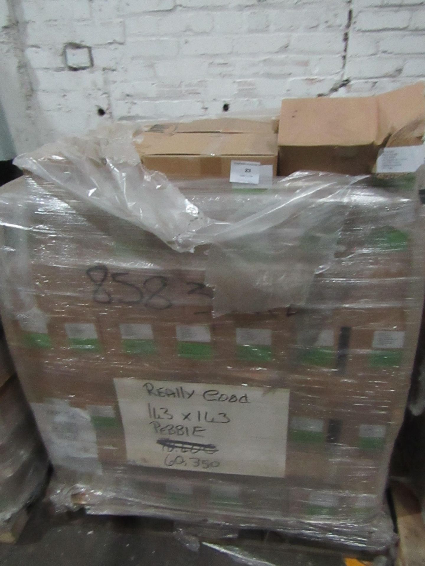 Pallet of approx 60000 gummed envelopes 116x140, unused and boxed