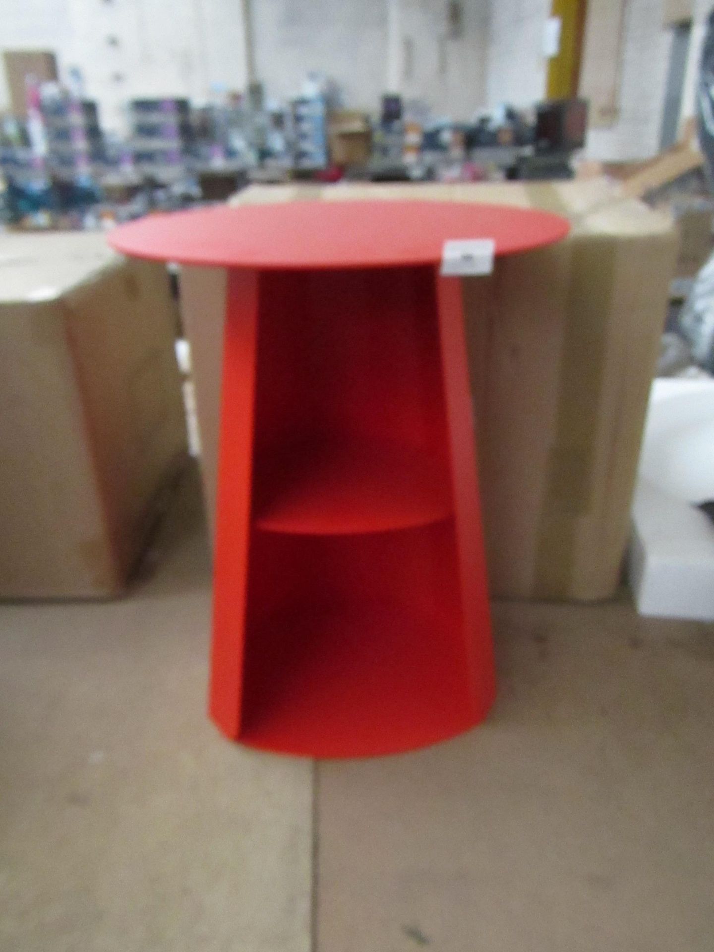 |1 x | CHEVET ROUND METAL TABLE | BOXED | SMALL DENT TO ONE SIDE | NO GUARANTEE |