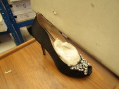 1 x Pair of Unze By Shalimar Shoes. Size 7.New & Boxed. See Image For Design