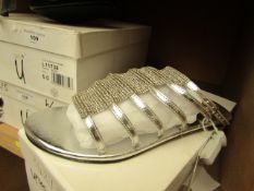 1 x Pair of Unze By Shalimar Shoes. Size 7. New & Boxed. See Image For Design
