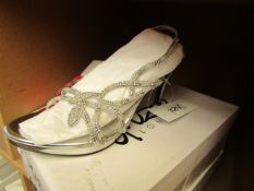 1 x Pair of Unze By Shalimar Shoes. Size 6.New & Boxed. See Image For Design