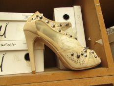 1 x Pair of Unze By Shalimar Shoes. Size 6.New & Boxed. See Image For Design