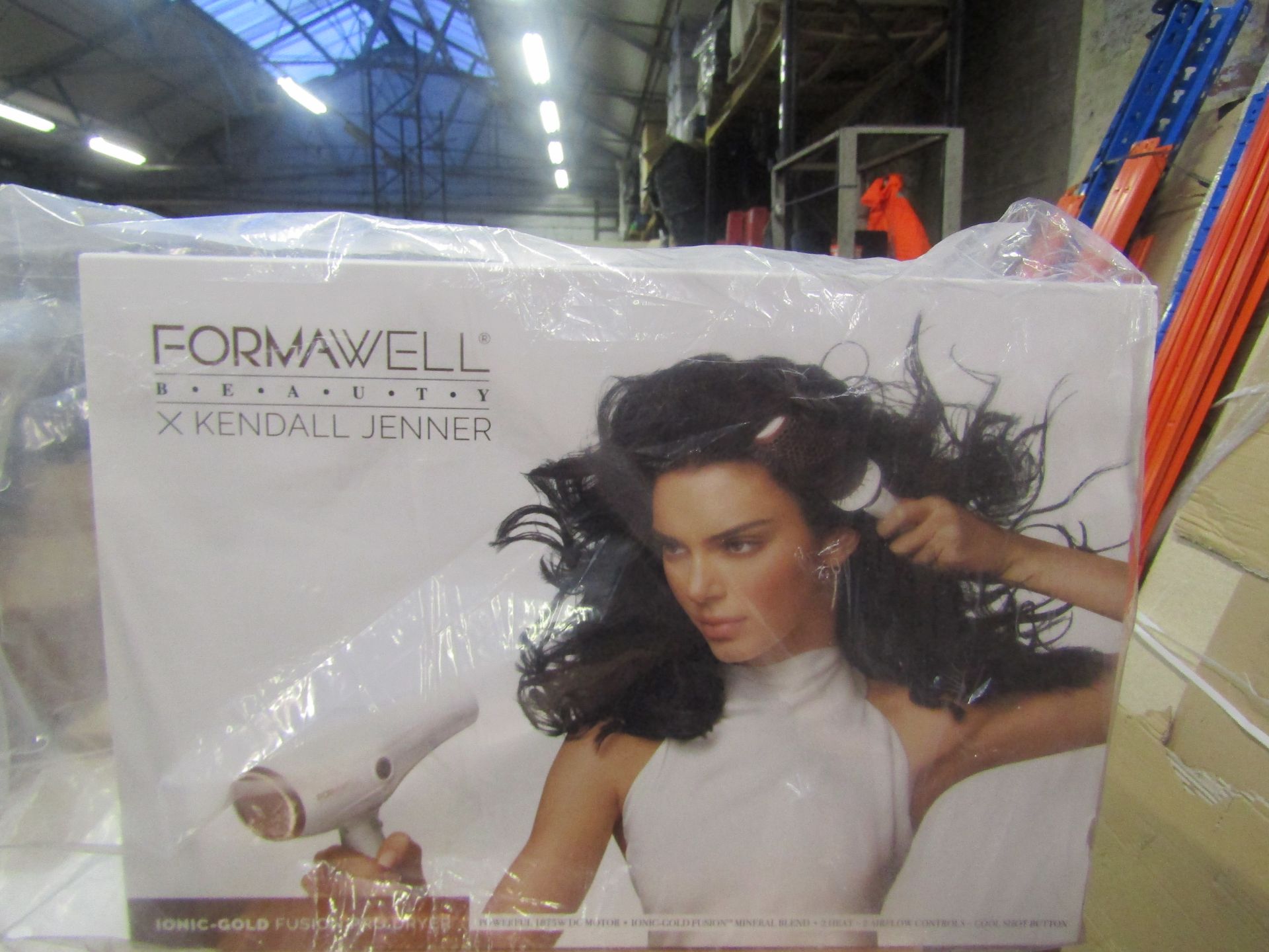 | 1X | KENDALL JENNER FORMAWELL BEAUTY PRO IONIC HAIR DRYER | REFURBISHED AND BOXED | NO ONLINE RE-