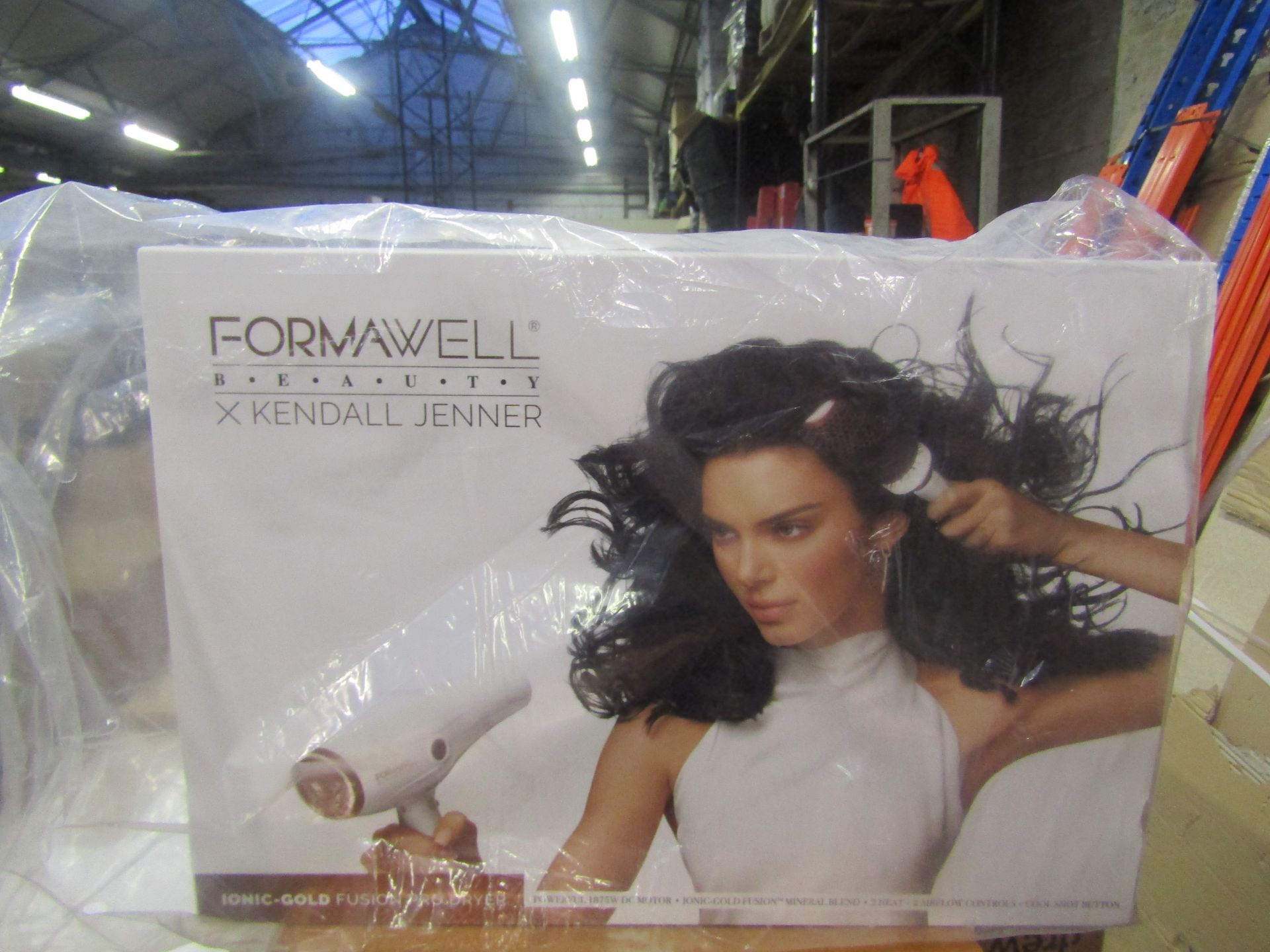 | 1X | KENDALL JENNER FORMAWELL BEAUTY PRO IONIC HAIR DRYER | REFURBISHED AND BOXED | NO ONLINE RE-