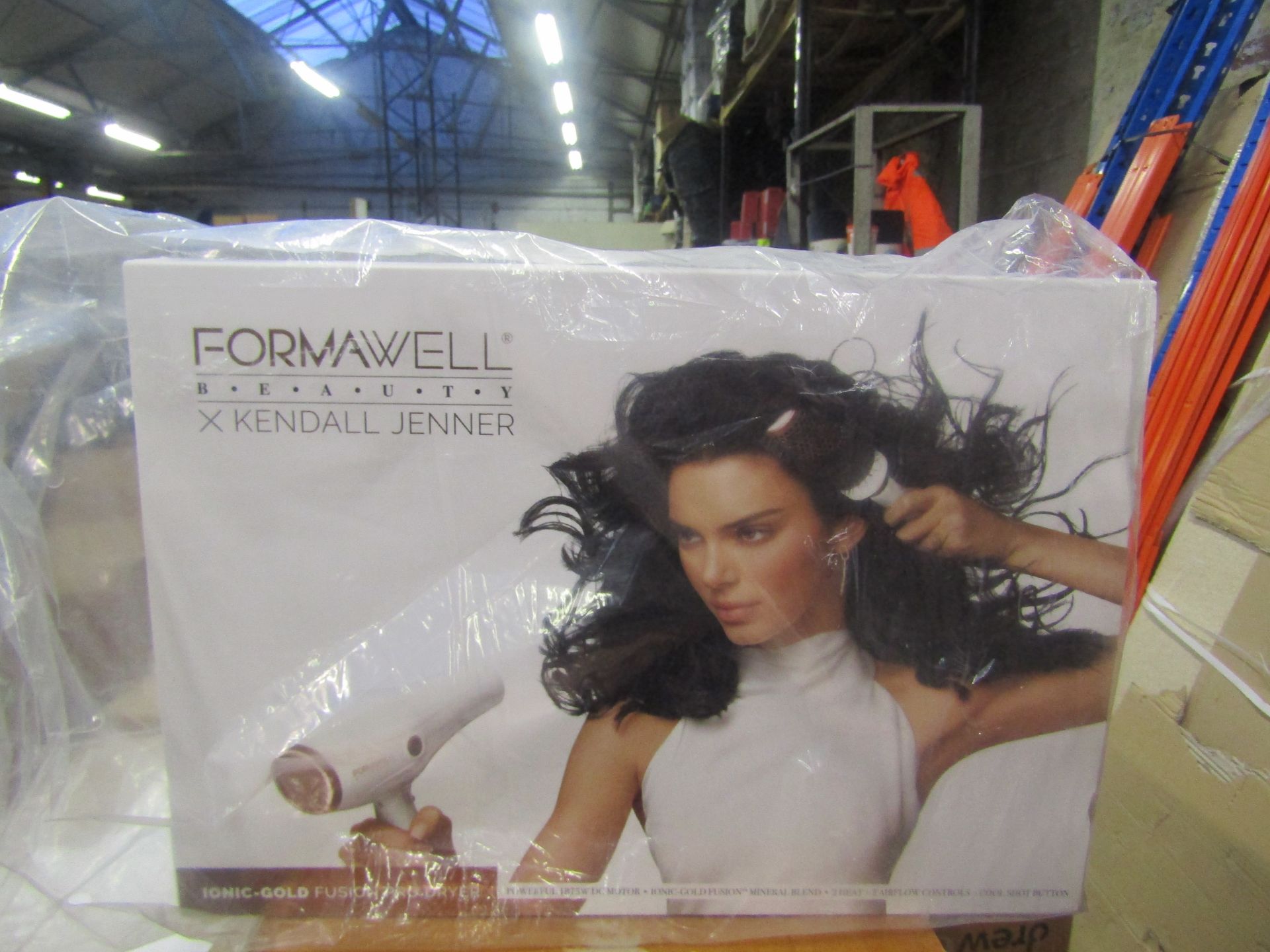 | 1X | KENDALL JENNER FORMAWELL BEAUTY PRO IONIC HAIR DRYER | REFURBISHED AND BOXED | NO ONLINE RE-