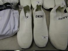 DKNY Size 5.5 Slip on Shoes. These Look unworn but will need a wipe