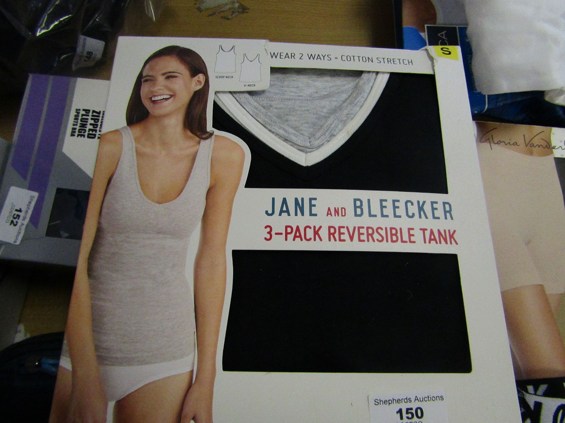 Pack of 3 Jane Bleeker reversibkle tank tops, new size small.