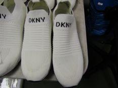 DKNY Size 6.5 Slip on Shoes. These Look unworn but will need a wipe