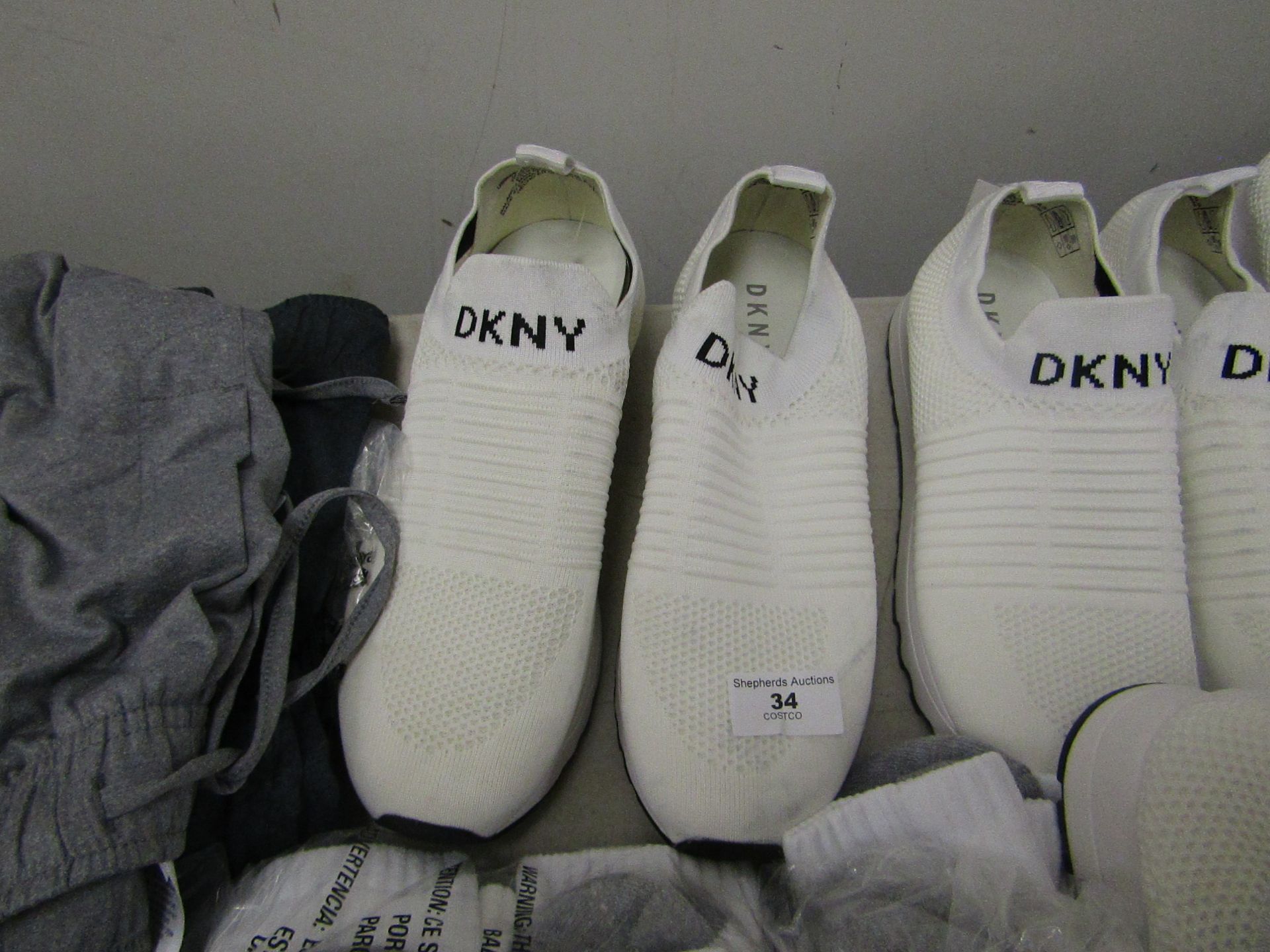 DKNY Size 6.5 Slip on Shoes. These Look unworn but will need a wipe