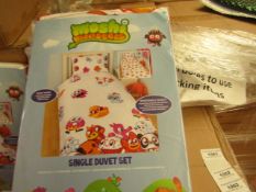 Moshi Monsters Single reversible Duvet cover set, includes a Duvet cover and Matching pillow case,